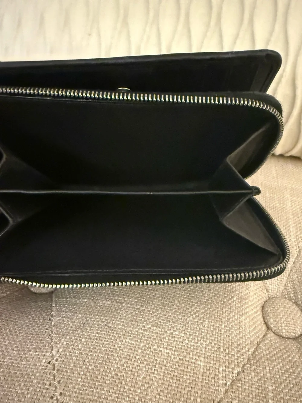 Vintage Classic Coach Black Leather Zip-Around Organizer Wallet